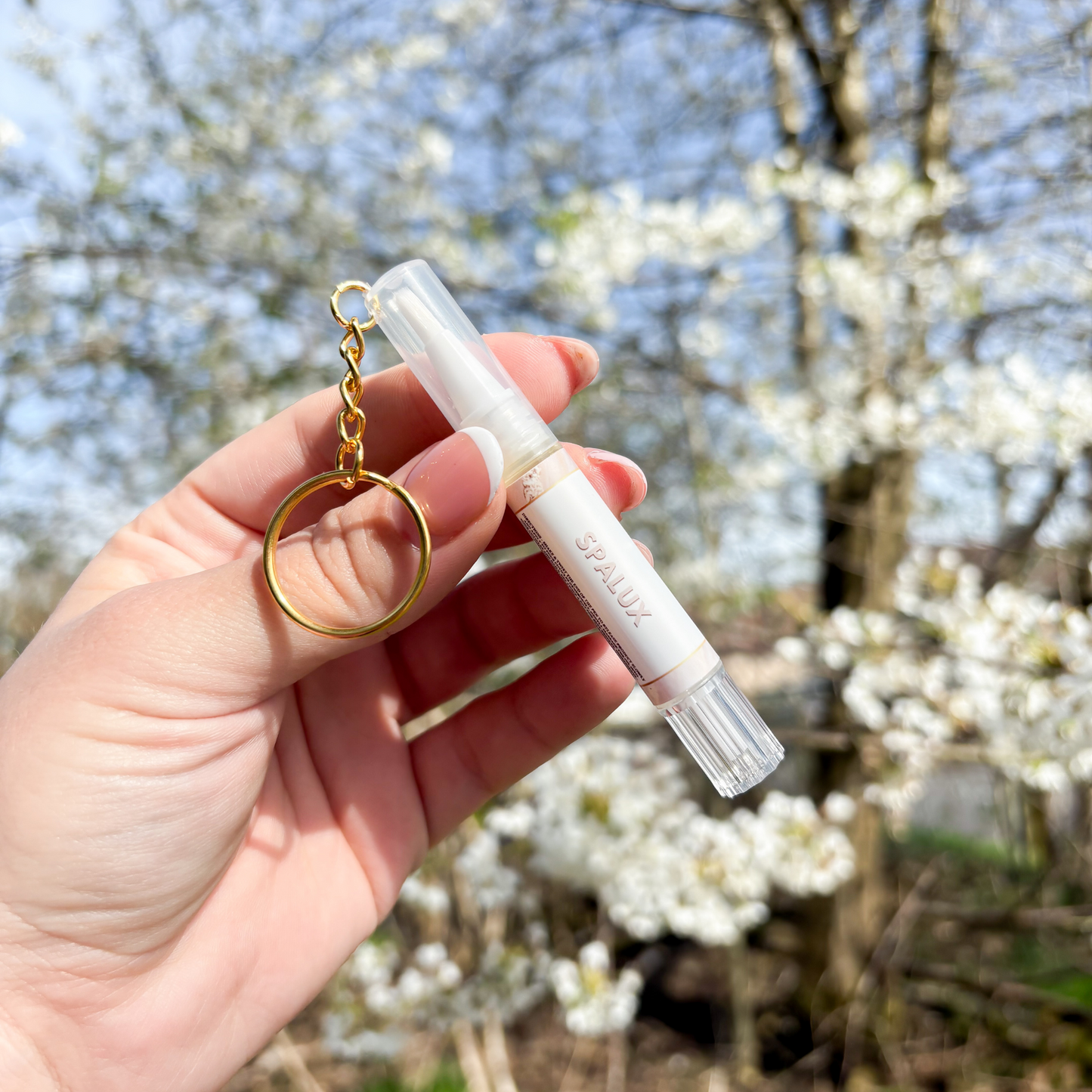 FLORAL CUTICLE OIL KEYRING